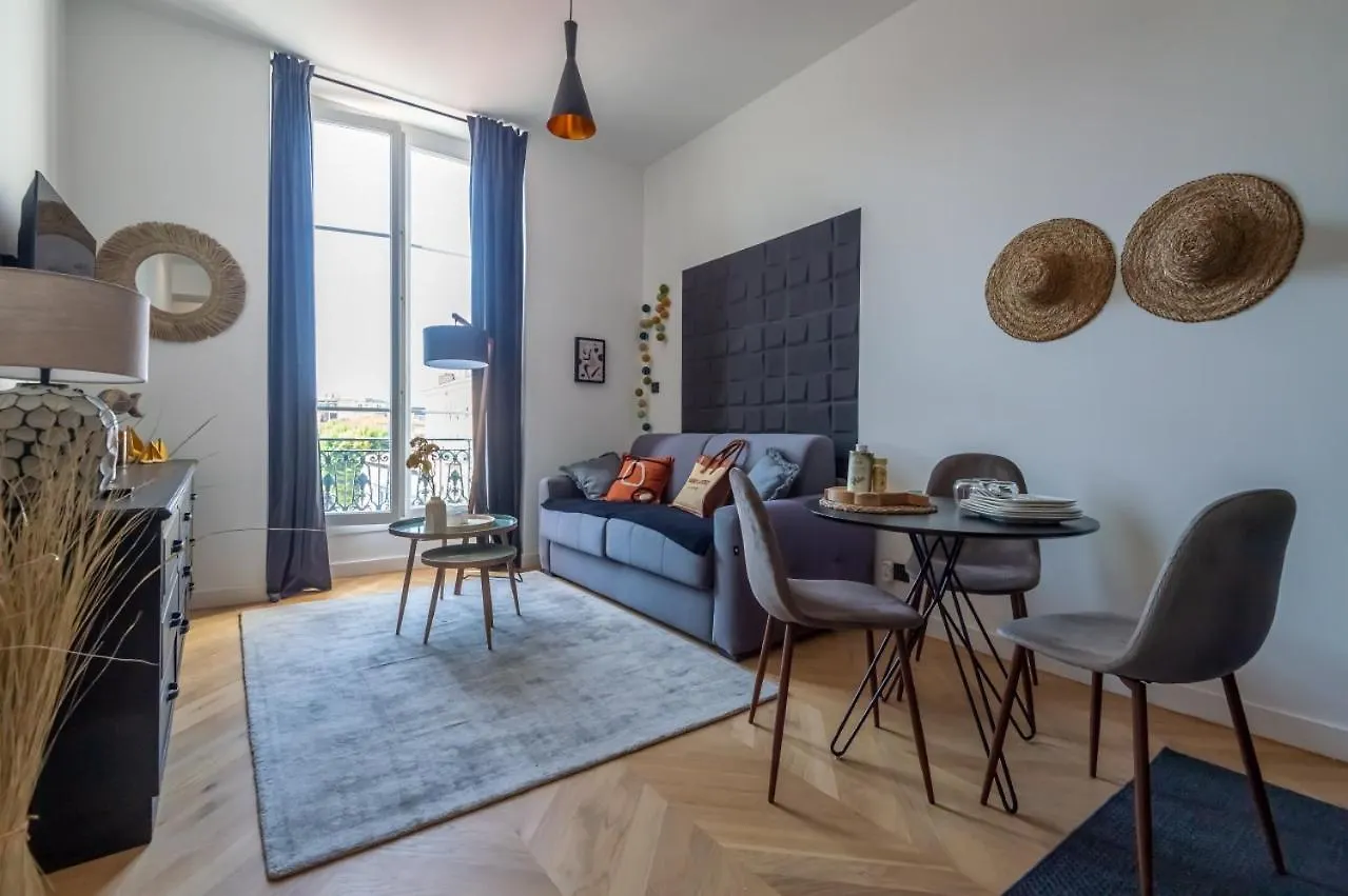 304A Tres Beau Studio Refait A Neuf Hyper Centre Nice France
